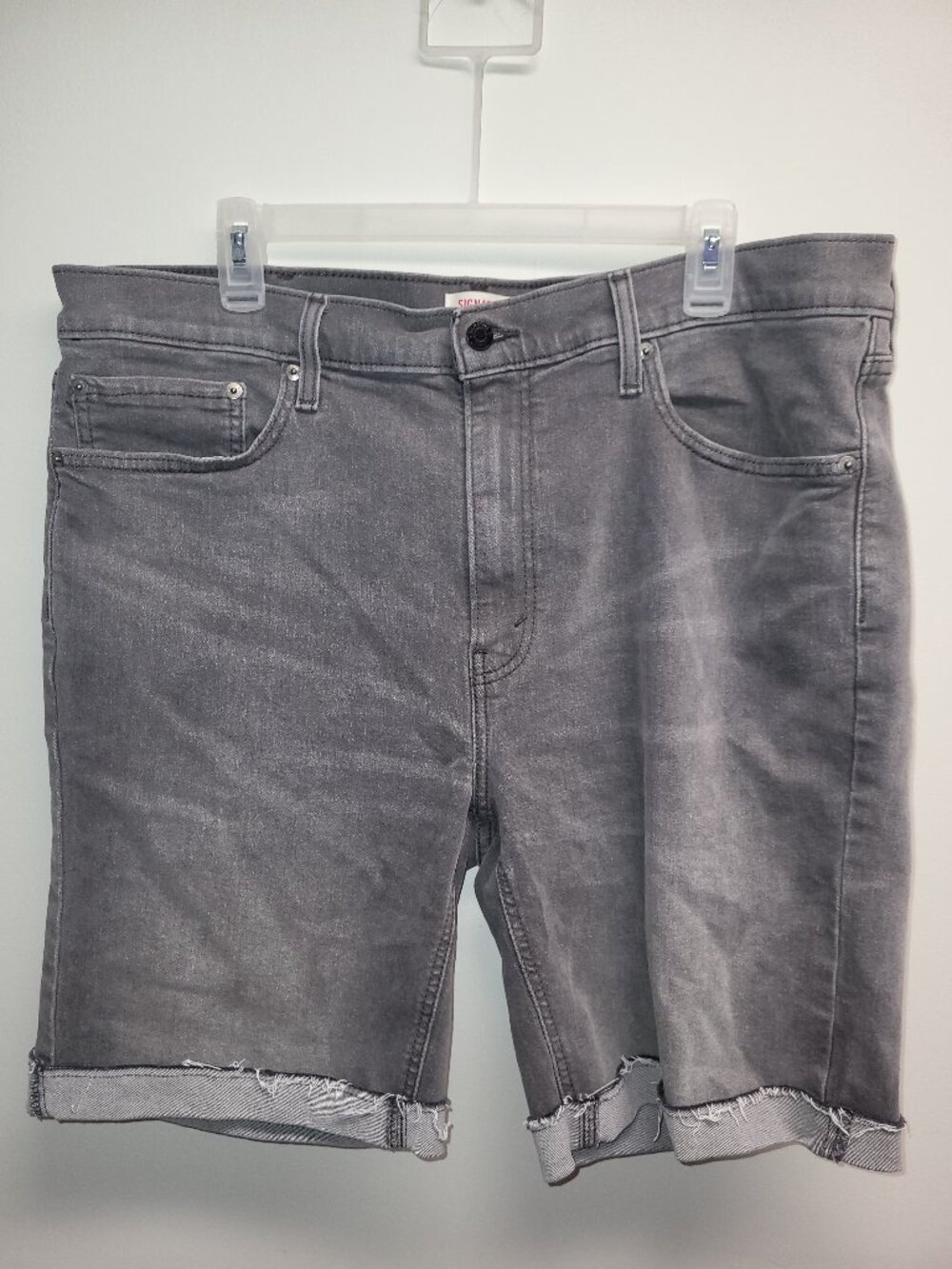 Signature by Levi Strauss Men's Gray Denim Shorts W38 Cuffed Hem Jean Shorts